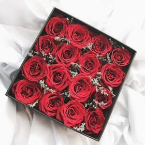 Bree-gift-shop-kirim-hadiah-indonesia-send-gift-delivery-flower-box-red-roses